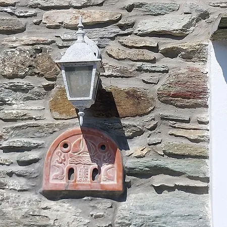 Nektaria's Stone House 度假居 Ándros