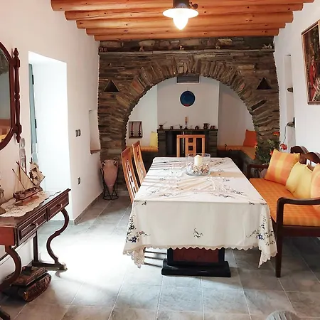 Prázdninový dům Nektaria's Stone House Ándros
